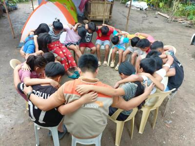 Child friendly space activities in quake-hit communities in Cebu