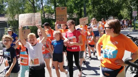 Austrian school students participating in the Global 6k for Water