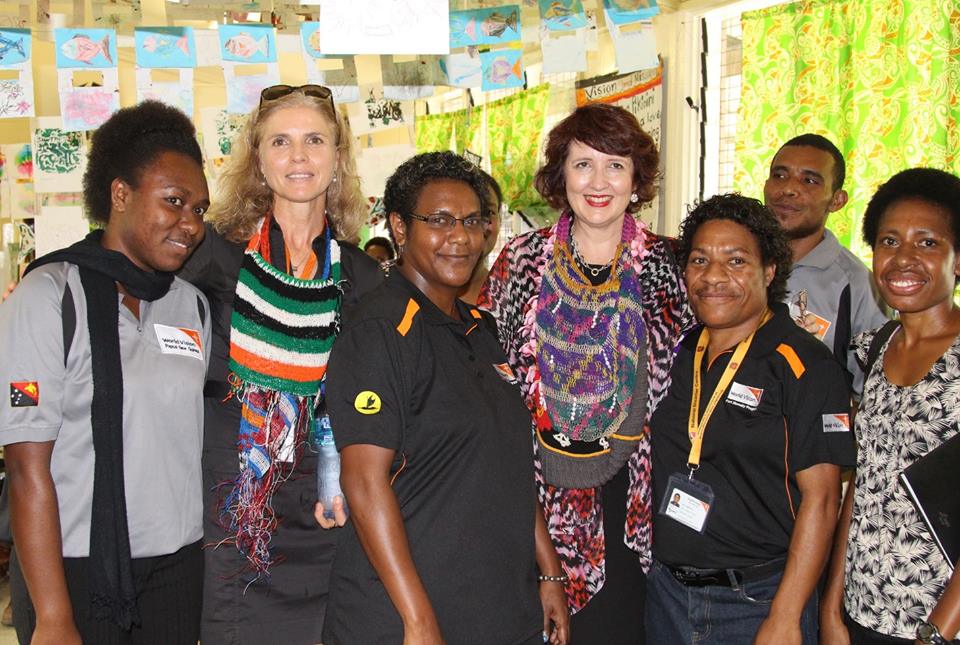 Queensland Parliamentarians visit Early Education library in Papua New ...