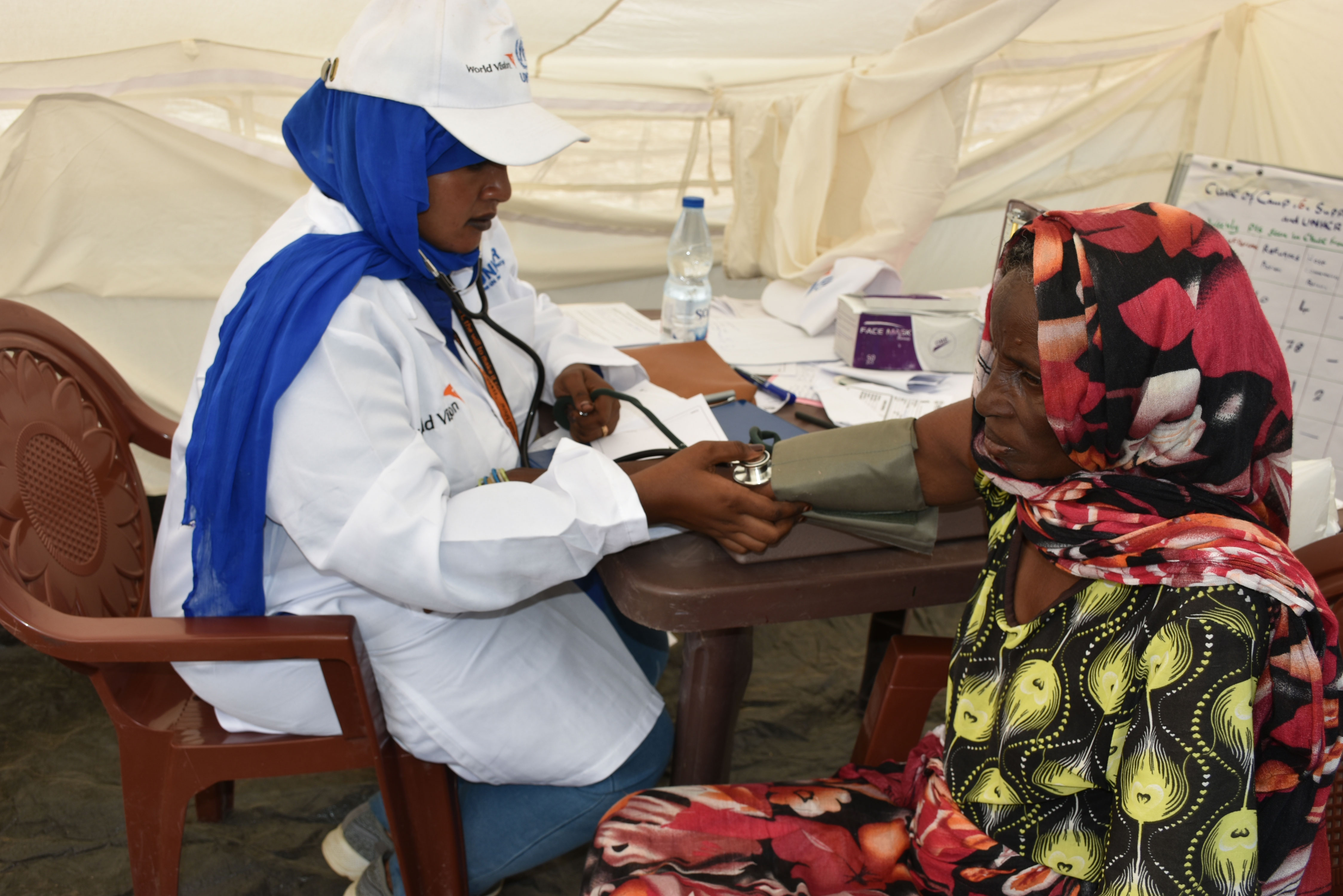 This refugee camp in Blue Nile state, southeast of Sudan is home to at least 1,500 refugees from #Ethiopia seeking emergency shelter and support. We're working alongside other agencies to improve access to basic services