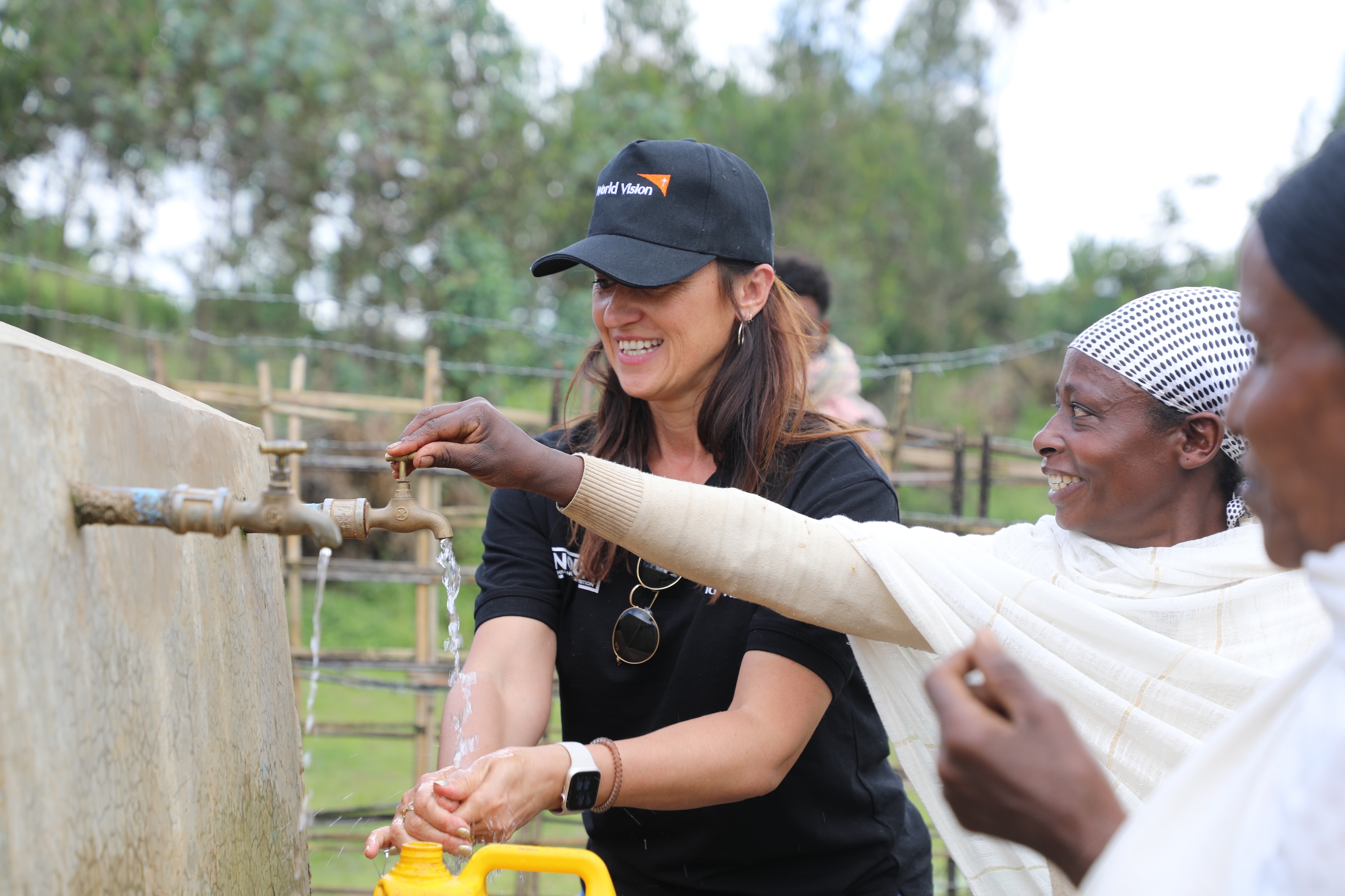 National Director of World Vision Ethiopia at Hulla AP with communities