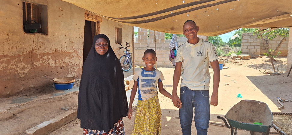 Copyright: Mr Burak and family (©2024 World Vision/photo by Selemane Sehane).