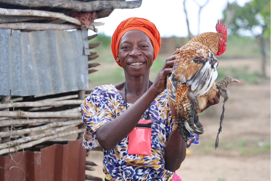 Bendera has become a successful poultry farmer, thanks to the World Vision’s Mother to Mother Project. She sells a portion of her chickens and eggs to cover her children's school fees, and feed her family.