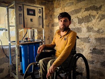 On the beginning of each morning, Muhammad operates the filtration system. Ziryan Kameran  © World Vision Iraq 2024.