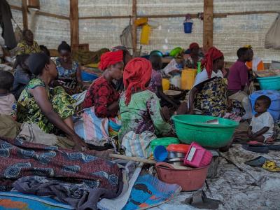 Internal displaced people in a common shelter