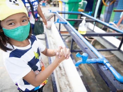 Jovilyn teaches other children proper handwashing amid COVID-19 in Philippines