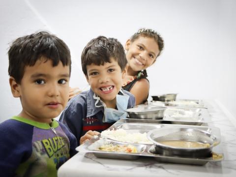 Niños participantes en el Comedor "Jardín de Esperanza"