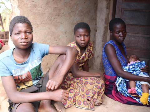 hungry family in malawi