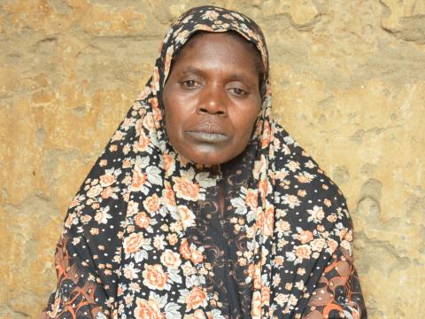 Widow and mother of 9 children, Fanta fled her village called Biba because, the armed conflict to settle in the circle of Djenné in Mali. 